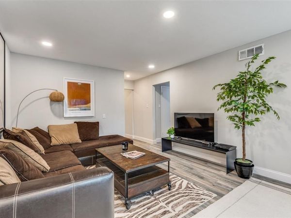 5818 E University Boulevard, Unit 236, Dallas, TX 75206