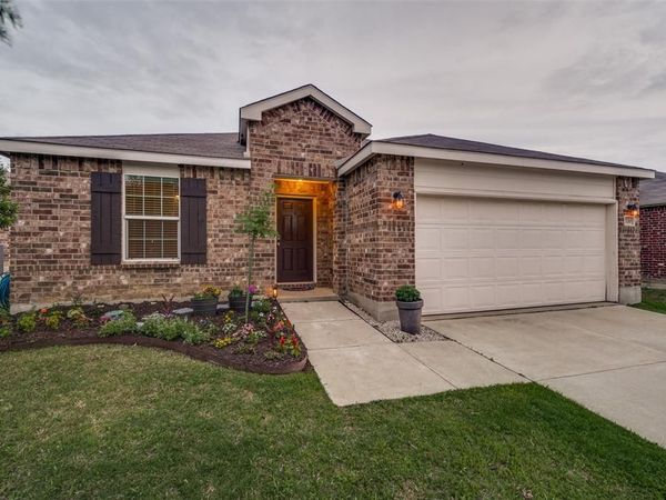 1720 Trace Drive, Aubrey, TX 76227