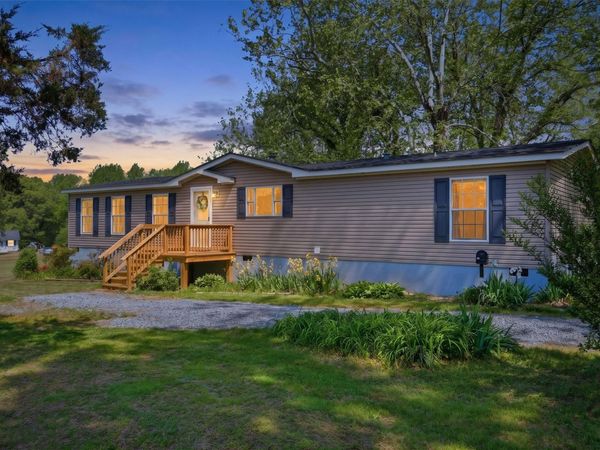 42 Rabbit Run , Saluda, VA 23149