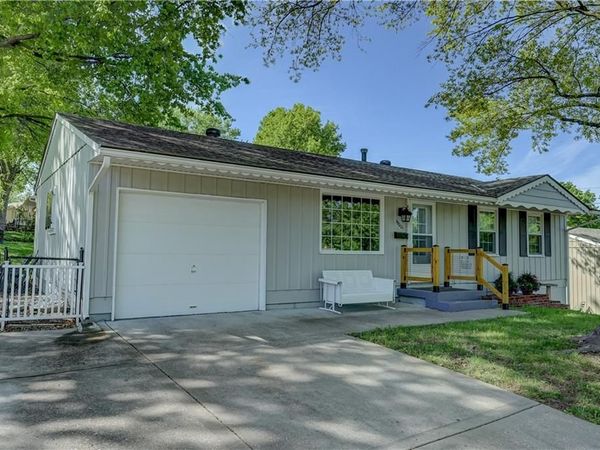 19021 E Ponca Drive, Independence, MO 64056