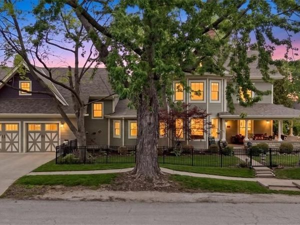 105 SW 15th Street, Blue Springs, MO 64015