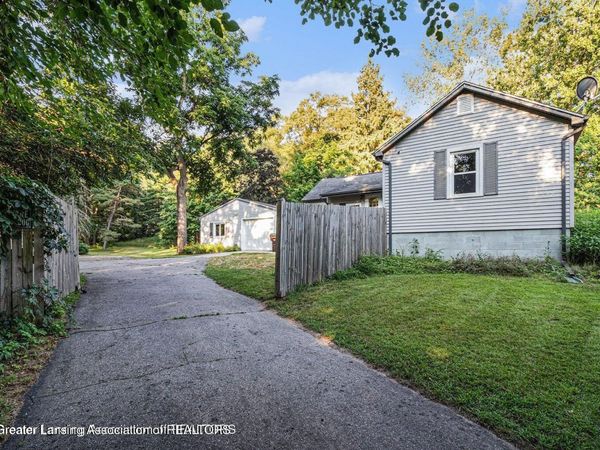 1286 W !dnp! Dansville Road, Mason, MI 48854