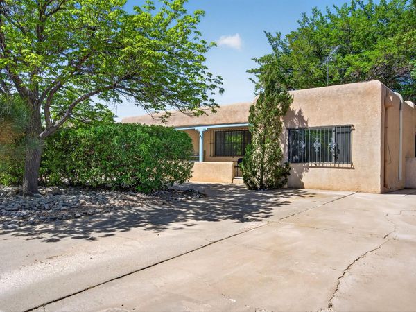 2105 Madeira Drive NE, Albuquerque, NM 87110