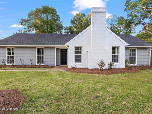 24 Village Drive, Madison, MS 39110