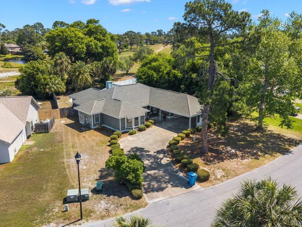 342 WAHOO Road , Panama City Beach, FL 32408