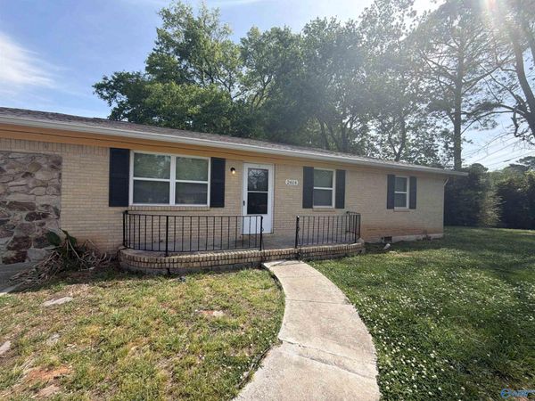 2614 Landsdale Drive NW, Huntsville, AL 35810