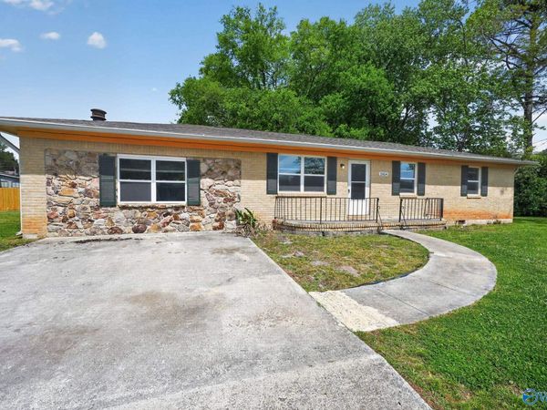 2614 Landsdale Drive NW, Huntsville, AL 35810