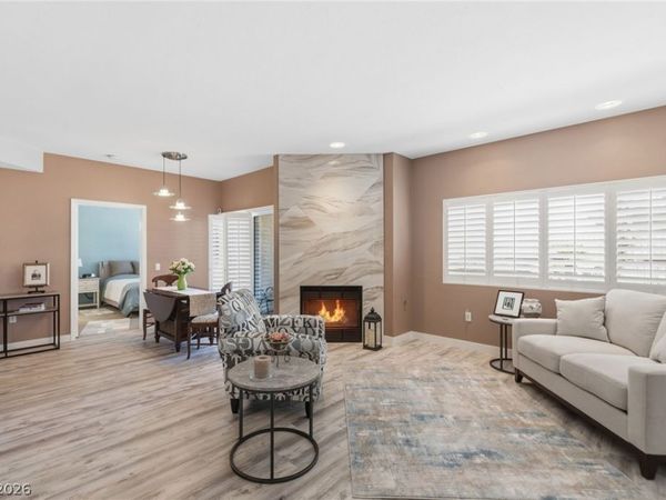 8725 W Flamingo Road , Unit 102, Las Vegas, NV 89147