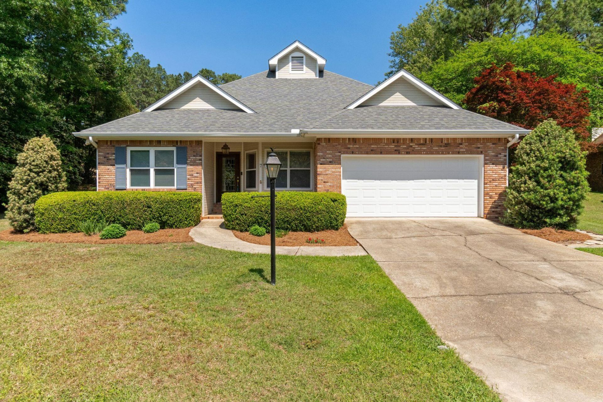 7 Edinburgh, Hattiesburg, MS 39401 Main Photo