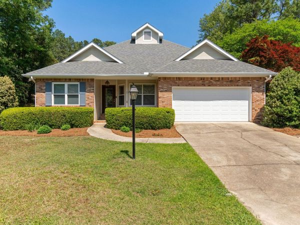 7 Edinburgh, Hattiesburg, MS 39401