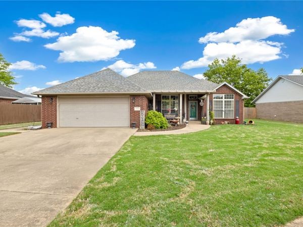 612 Westwood Avenue , Prairie Grove, AR 72753