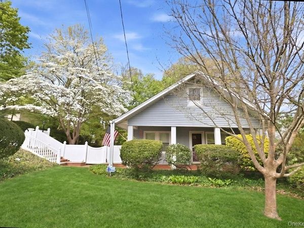 16 Glen Lane , Glenwood Landing, NY 11547