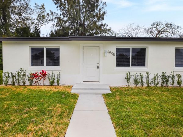 4595 Old Military Trail, West Palm Beach, FL 33417