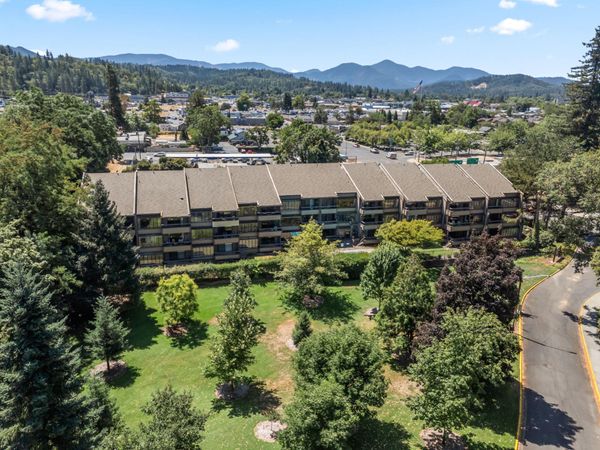 115 Rogue River Highway, Unit APT 307, Grants Pass, OR 97527