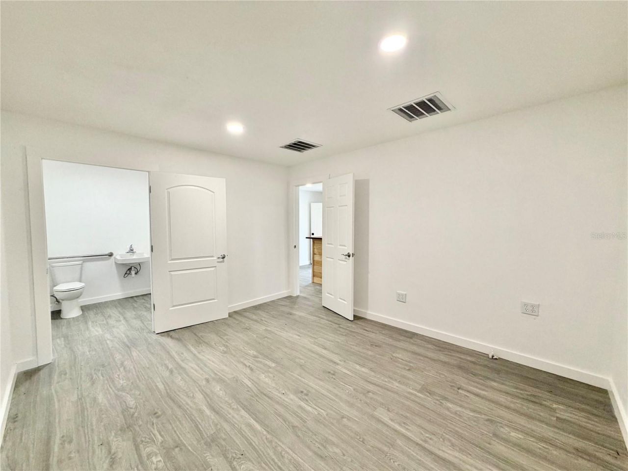 683 N Court Street , Bronson, FL 32621 Photo