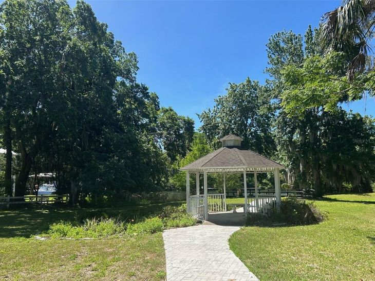 38 65th Street, Yankeetown, FL 34498