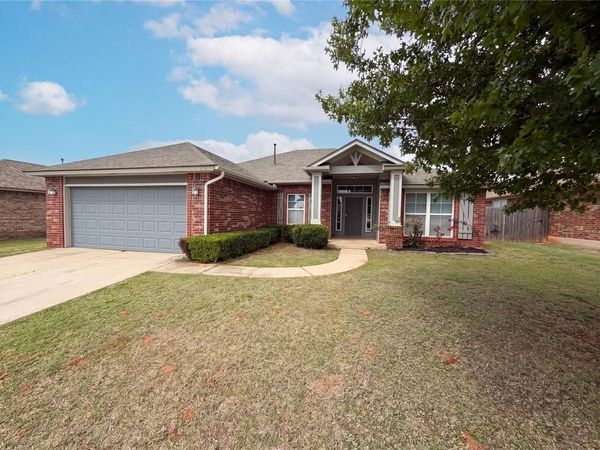 613 Applewood Street, Moore, OK 73160