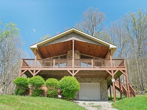 100 First Street, Confluence, PA 15424