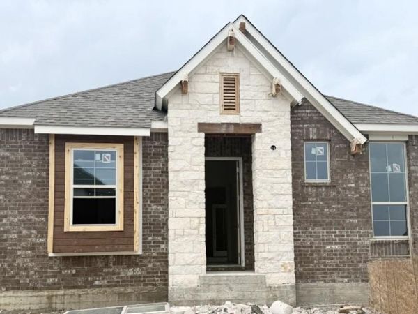 205 Rock Daisy RD, Hutto, TX 78634
