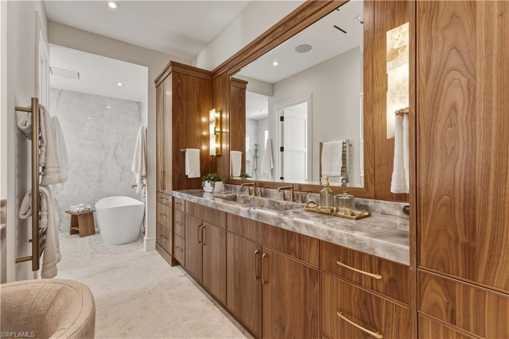1079 Diana Ave, Naples, FL 34103 Photo