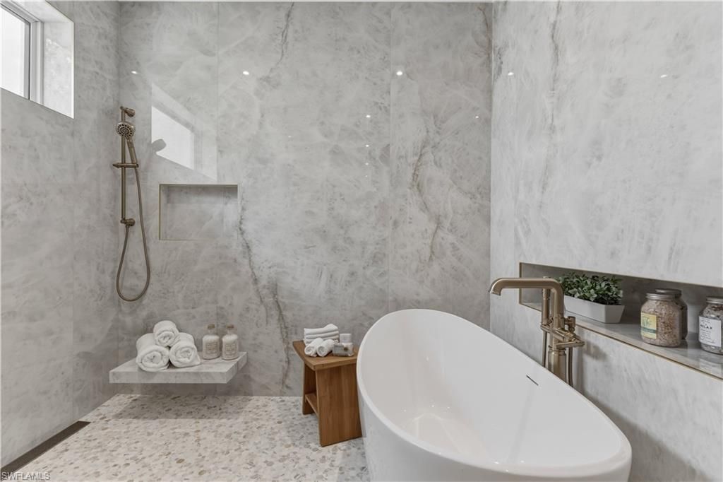 1079 Diana Ave, Naples, FL 34103 Photo
