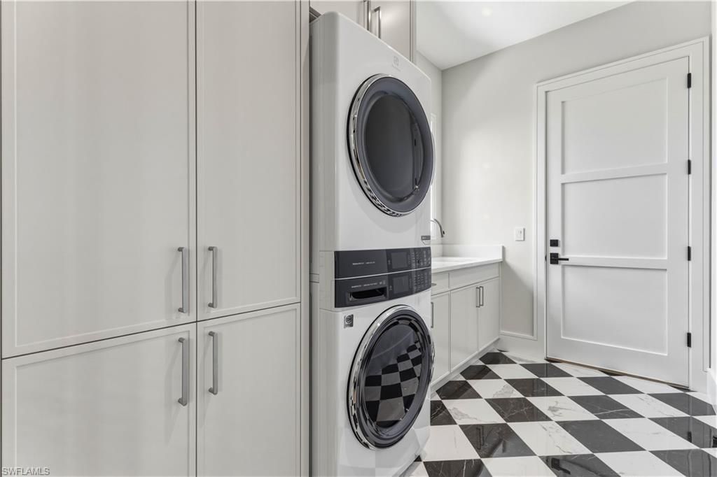 1079 Diana Ave, Naples, FL 34103 Photo