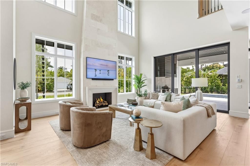1079 Diana Ave, Naples, FL 34103 Photo