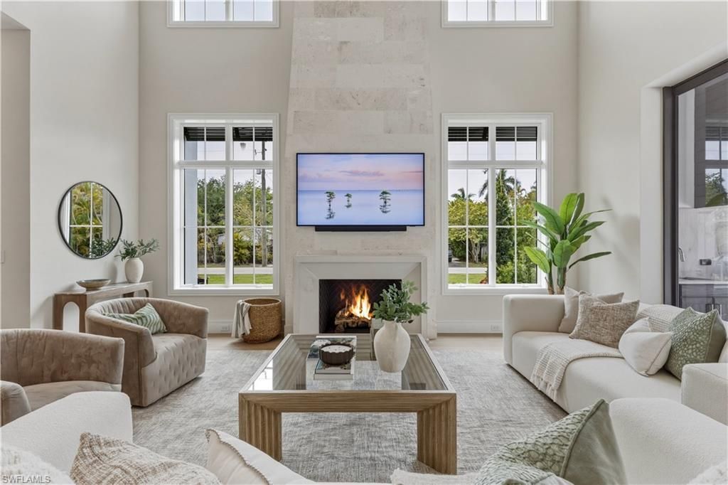 1079 Diana Ave, Naples, FL 34103 Photo