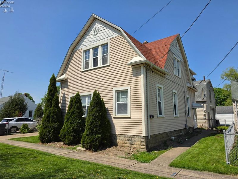 1709 Sandusky Street, Sandusky, OH 44870 Photo 2