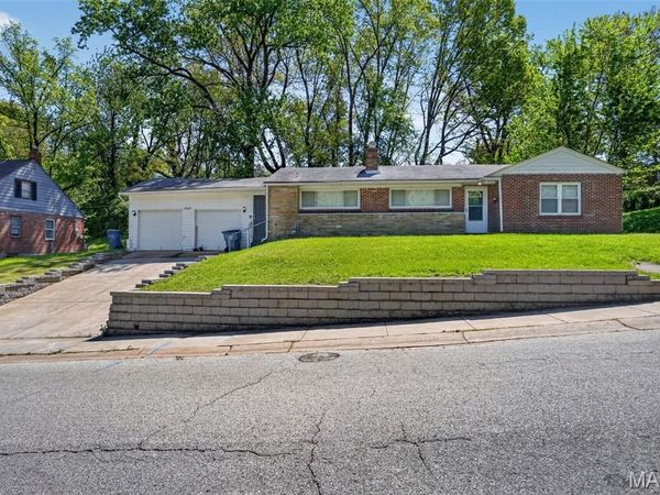 4334 Nelson Drive , St Louis, MO 63121