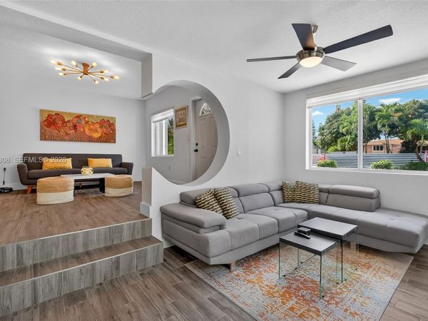 541 NW 109th St, Miami, FL 33168