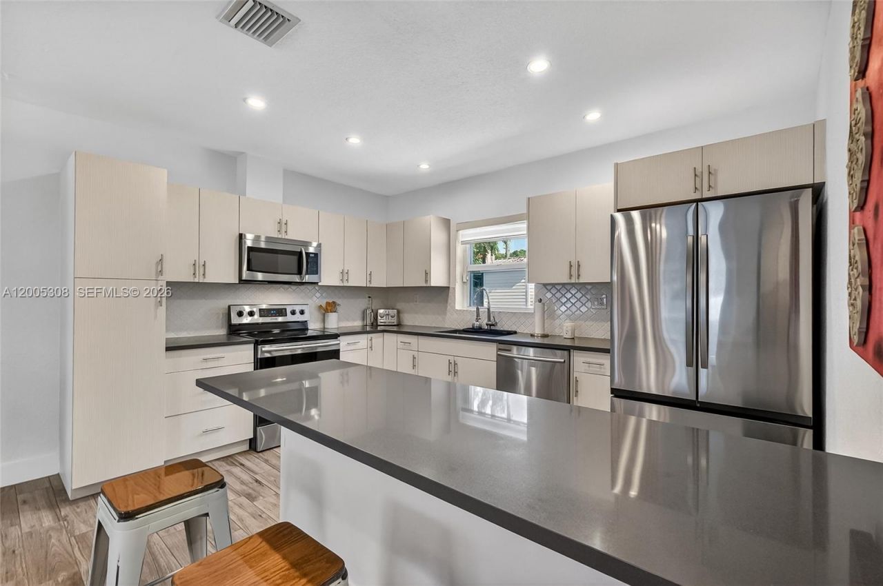541 NW 109th St, Miami, FL 33168 Photo