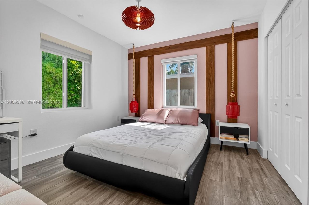 541 NW 109th St , Miami, FL 33168 Photo