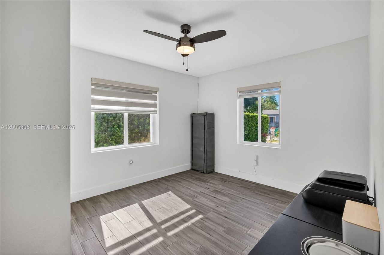 541 NW 109th St , Miami, FL 33168 Photo