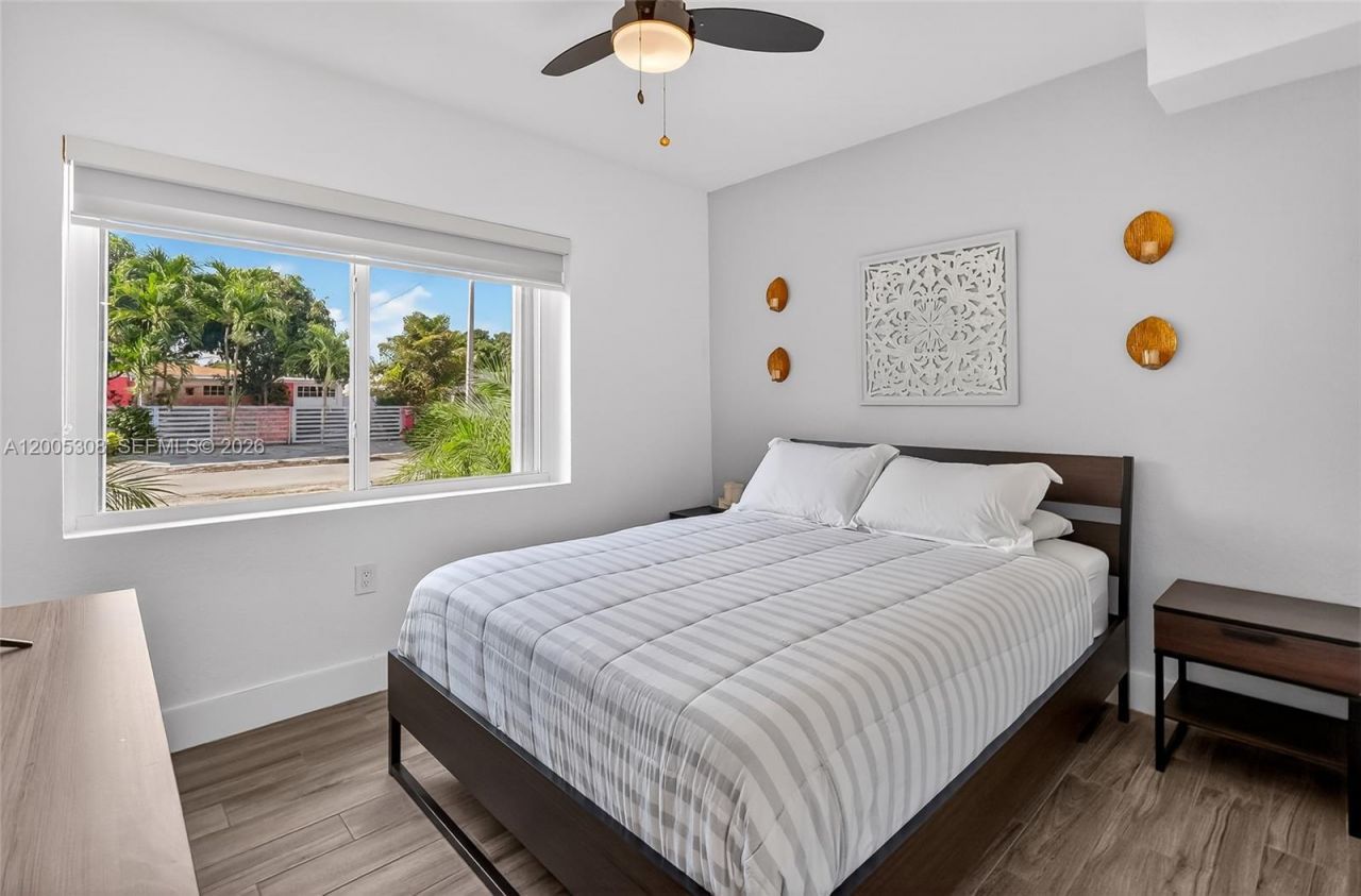 541 NW 109th St , Miami, FL 33168 Photo