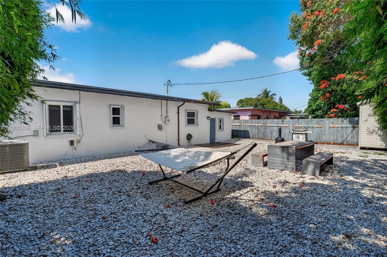 541 NW 109th St, Miami, FL 33168 Photo