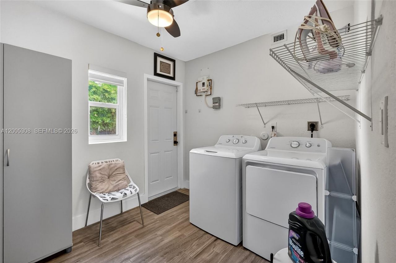 541 NW 109th St , Miami, FL 33168 Photo