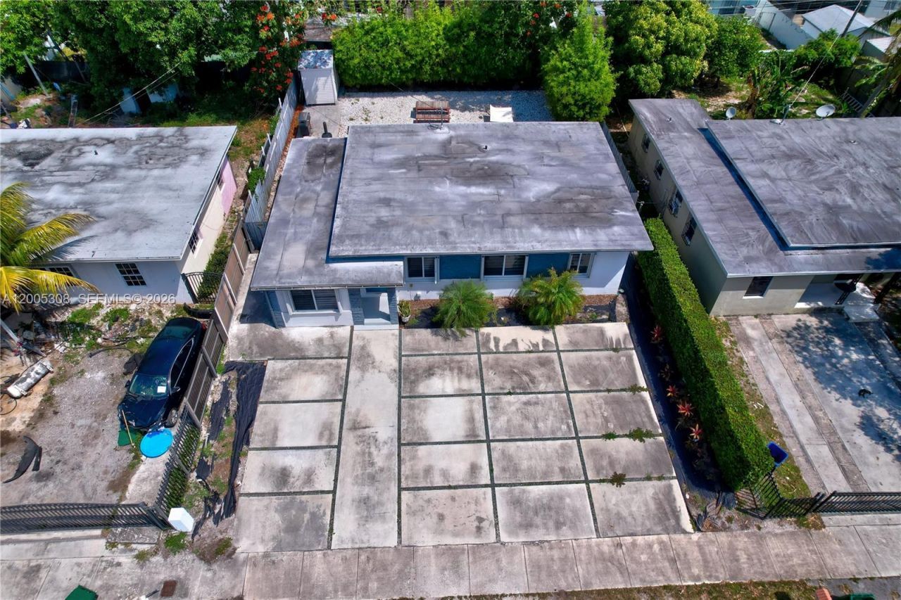 541 NW 109th St , Miami, FL 33168 Photo