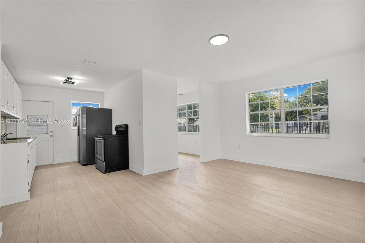 153 NW 42nd St, Unit 1, Miami, FL 33127 Photo