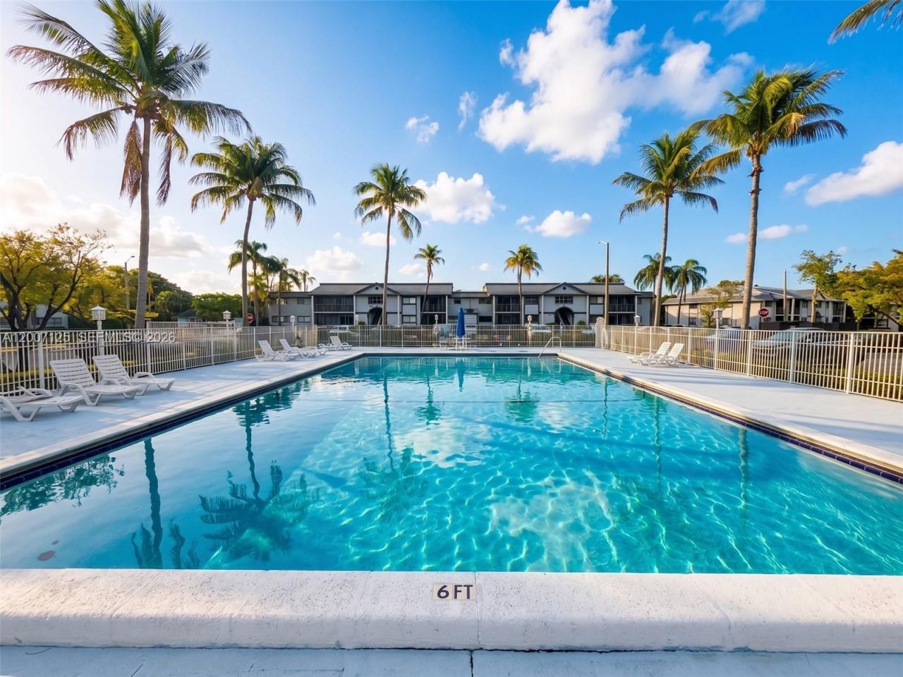 20741 NE 4th Ct , Unit 205, Miami, FL 33179 Photo