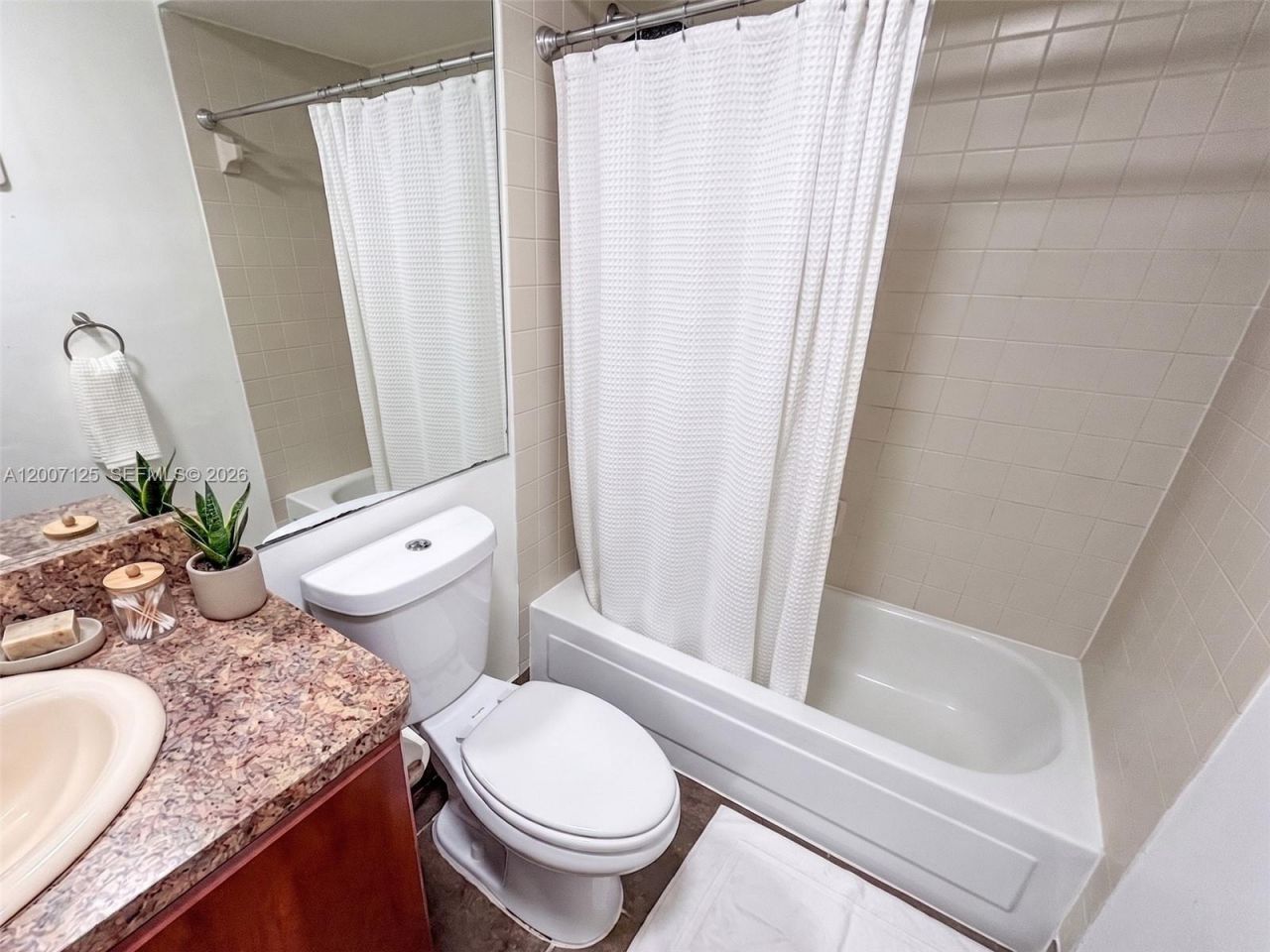 20741 NE 4th Ct , Unit 205, Miami, FL 33179 Photo