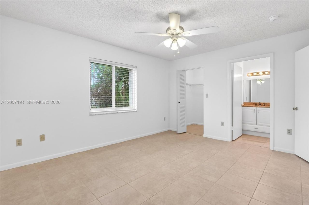 11211 SW 138th Ter, Miami, FL 33176 Photo