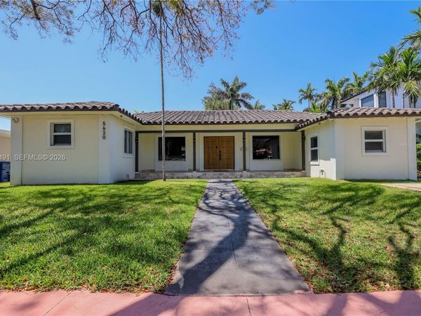 5620 Alton Rd, Miami Beach, FL 33140