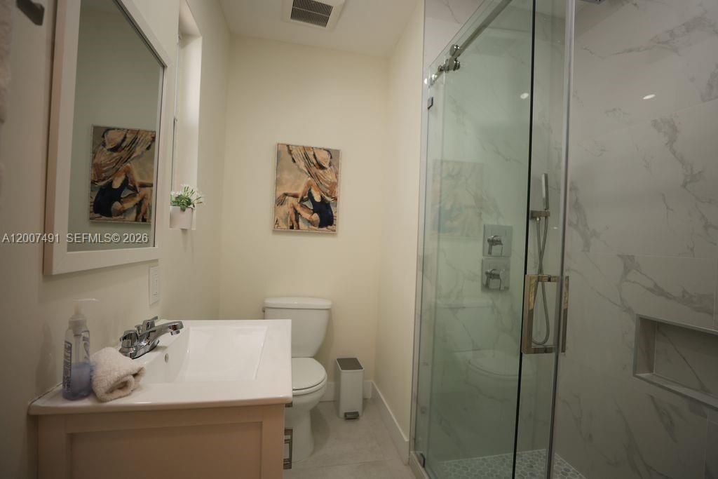 5620 Alton Rd, Miami Beach, FL 33140 Photo