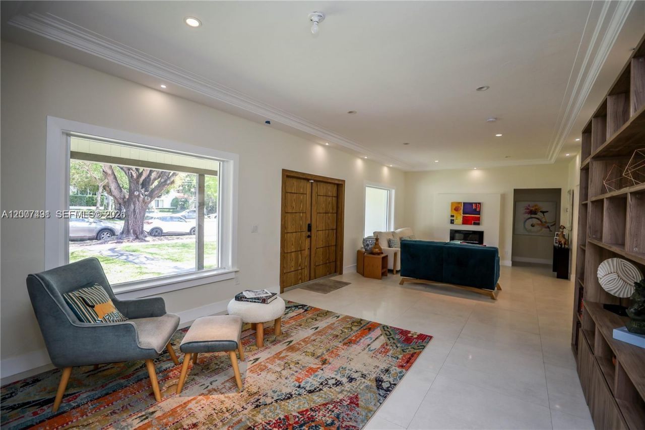 5620 Alton Rd, Miami Beach, FL 33140 Photo