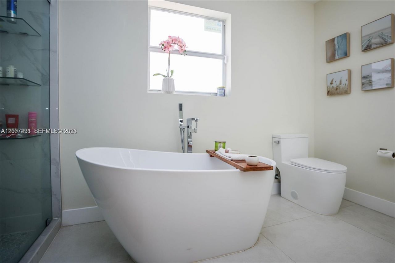 5620 Alton Rd , Miami Beach, FL 33140 Photo