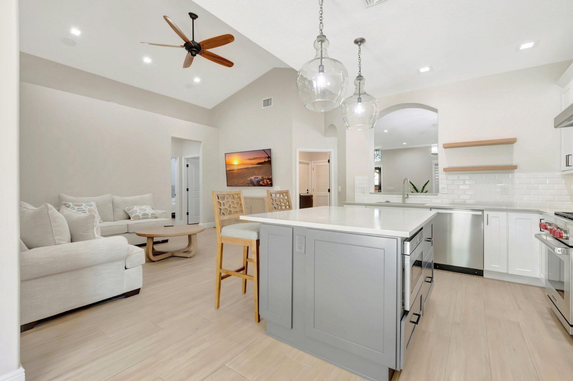 1050 Delray Lakes Drive, Delray Beach, FL 33444 Photo