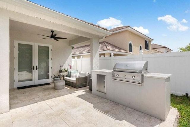 1050 Delray Lakes Drive, Delray Beach, FL 33444 Photo