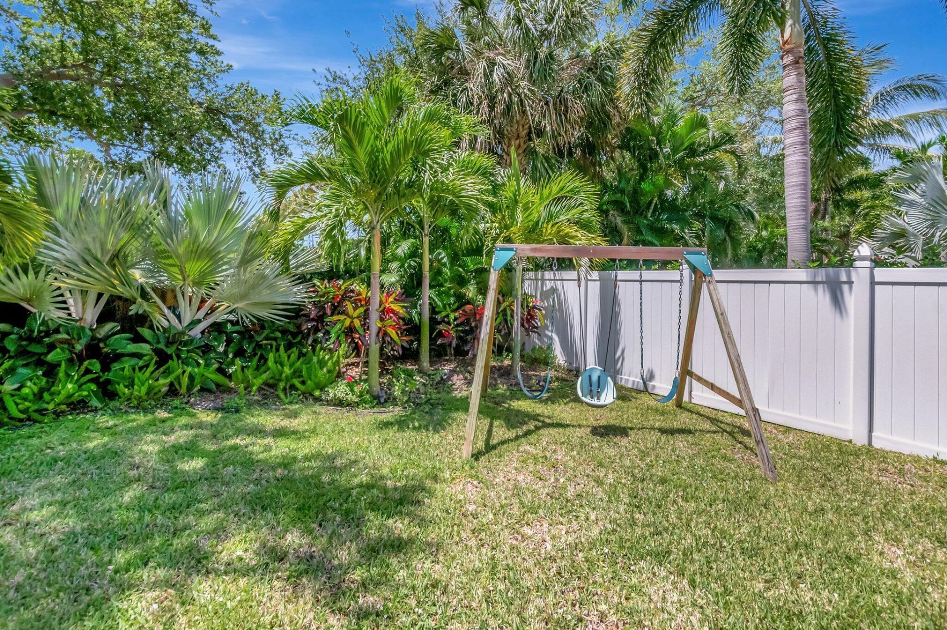 1050 Delray Lakes Drive, Delray Beach, FL 33444 Photo