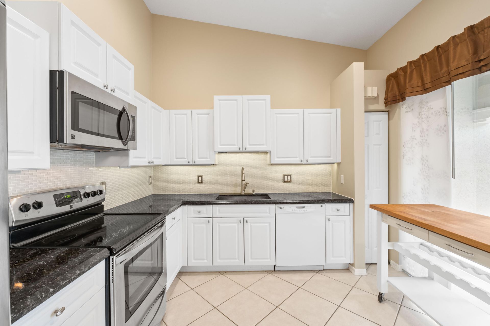 2179 Man Of War, West Palm Beach, FL 33411 Photo
